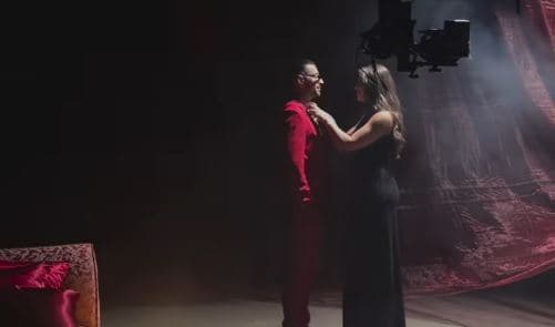 Stresi po vjen me këngë të re, ish-gruaja e tij pjesë e klipit? (VIDEO)