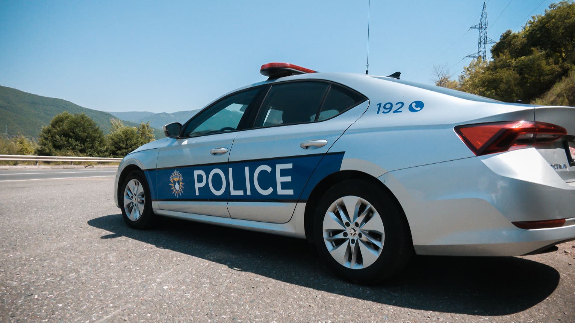 Operacion antidrogë në kufi – bastisje në banesën e një shqiptareje në Prishtinë