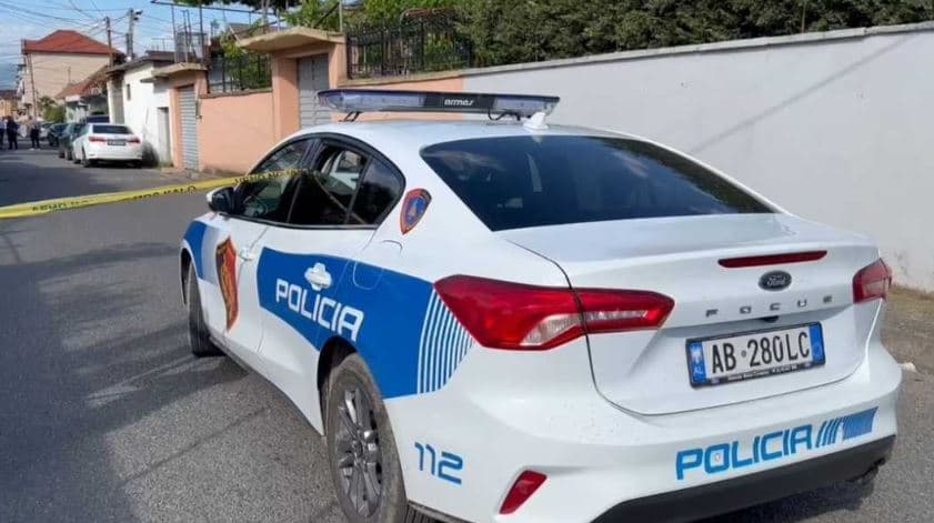 Dy gra arrestohen në Tiranë për rrëmbimin dhe dhunimin e një 27-vjeçari (VIDEO)