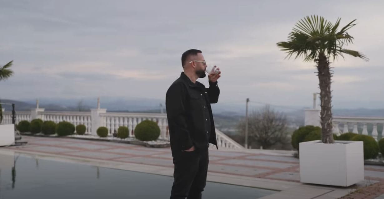 “Selavi” vjen nga Mariglen dhe Bujar Murati (VIDEO)