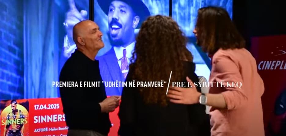I kapi mësyshi! 'Fatkeqësia' që u ndodhi yjeve në premierë të filmit (VIDEO)