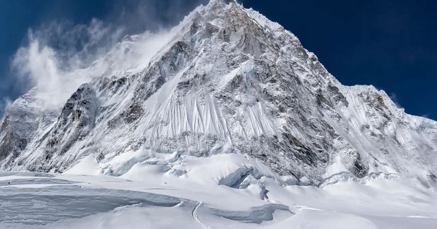 A mund të ngjitet vërtet mali Everest brenda një jave?