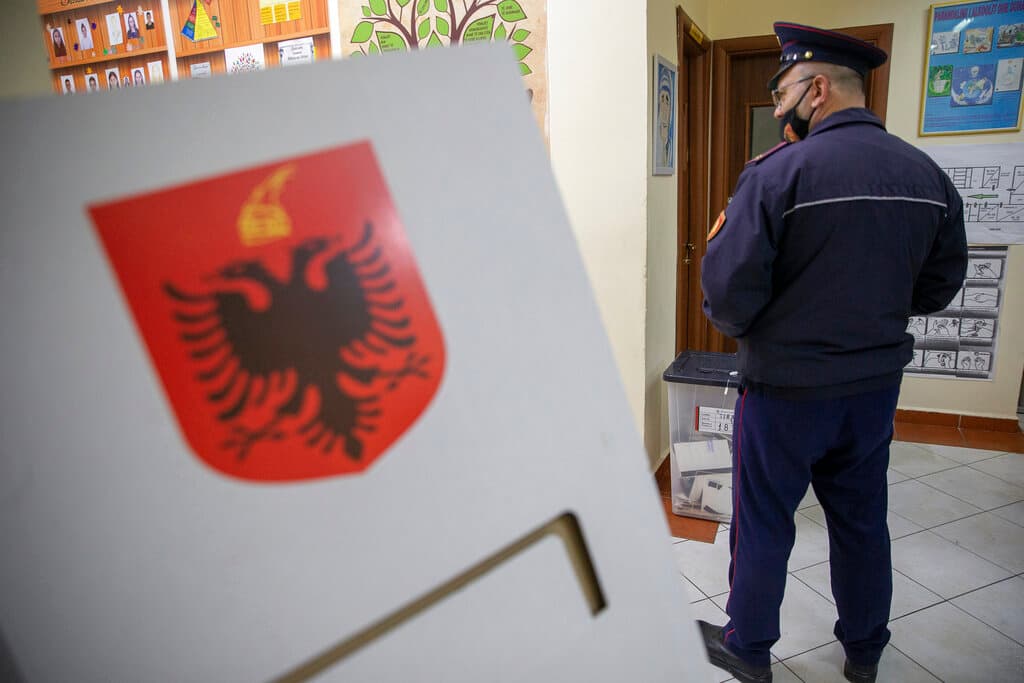 Shqipëri: Nesër nis fushata zgjedhore, bëhet thirrje për zgjedhje të lira dhe të ndershme