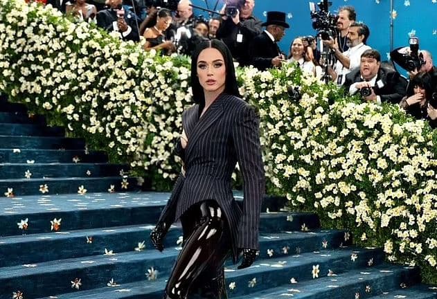 Katy Perry bëhet përsëri virale, me fotografitë me AI në Met Gala 2025
