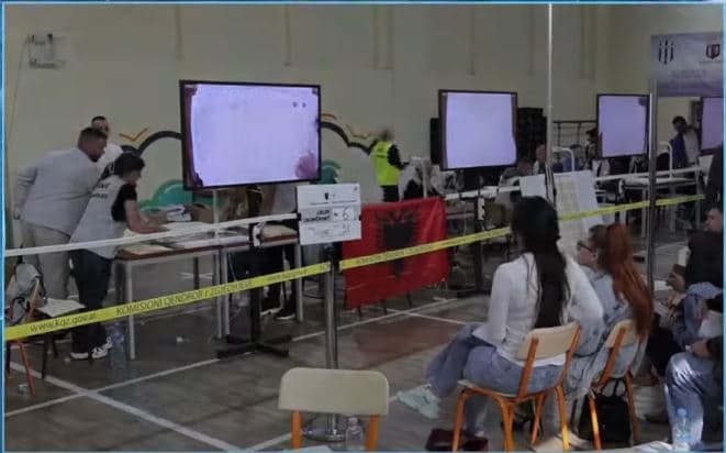 Numërohen 1 mijë e 865 qendra votimi - PS-ja drejt shumicës me 84 mandate (VIDEO)