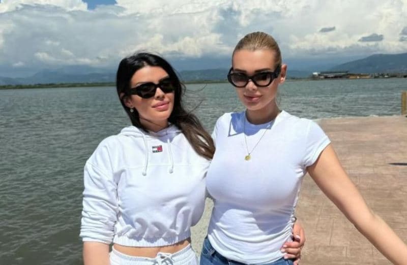 Eni me dedikim për Gretën: Nga të gjitha miqësitë, ajo me motrën nis që në ditën e parë dhe zgjat përjetë