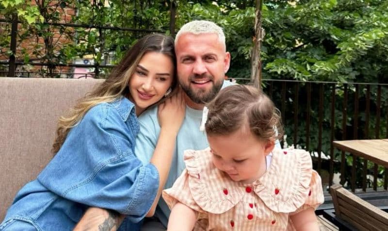 Kiara publikon fotografi të bukura familjare