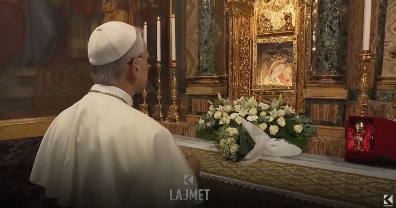 Vizita në Gjenacano: Papa Leo XIV lutet në faltoren shqiptare (VIDEO)