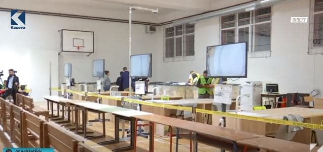 Përfundon dorëzimi i kutive të votimit në Kukës (VIDEO)
