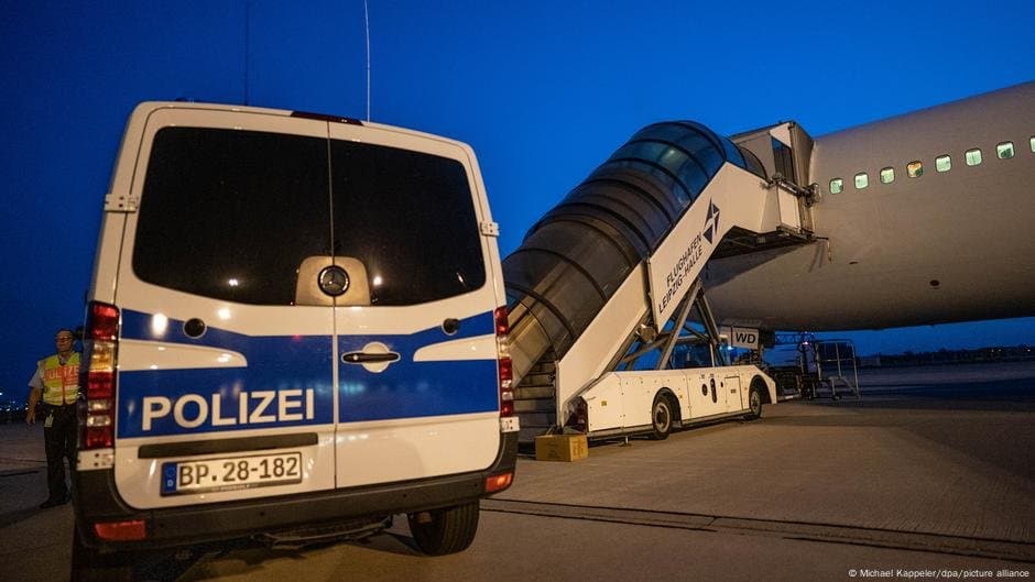 Gjermania i dëboi 70 persona në Kosovë e Shqipëri, politikani Krings kërkon më shumë