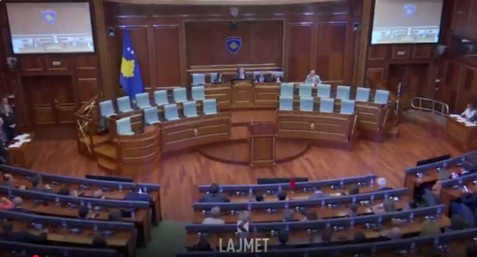 Ngërçi në Kuvend - Kushtetuesja nuk dihet kur e merr vendimin (VIDEO)