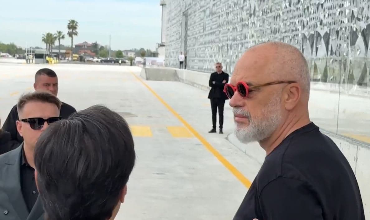 Edi Rama inspekton terminalin e ri (PAMJE)