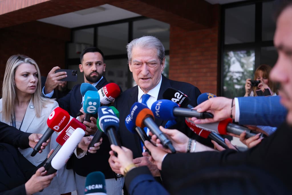 Sali Berisha: Duam qeveri teknike