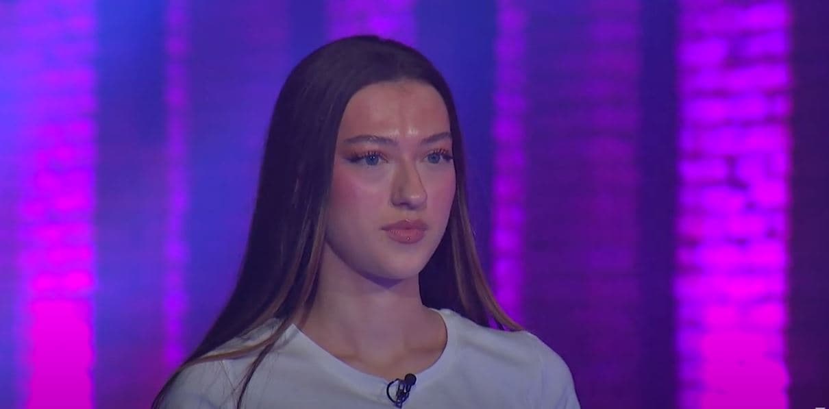 Modelja nuk mban lotët, çan nga gëzimi që u pranua në "Supernova" (VIDEO)