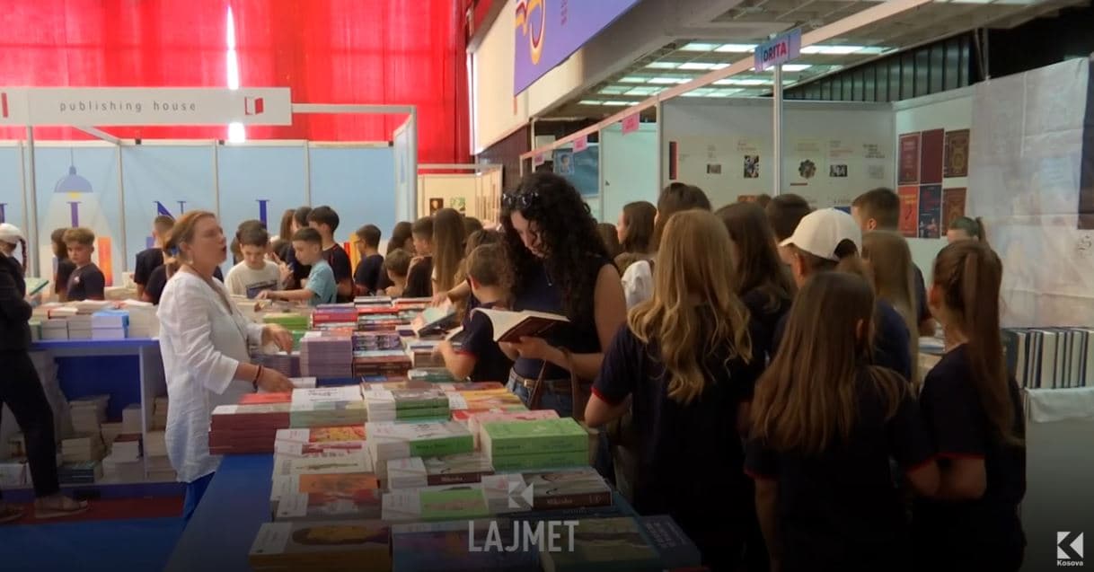 Panairi për lexuesit: “Mos hani bukë, blini libra” (VIDEO)