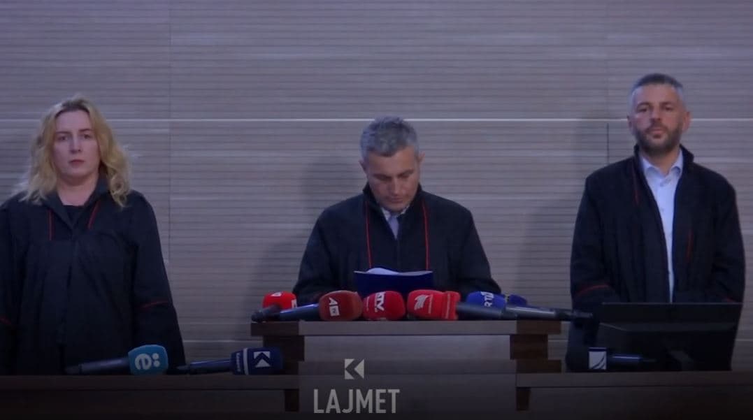 Dënimi i Vukotiqit: 15 vjet burgim, e vrau 13-vjeçarin në luftë (VIDEO)