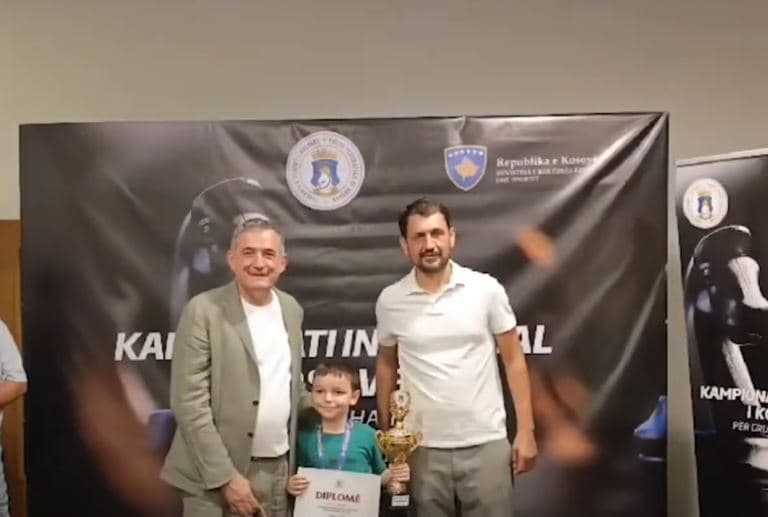 Kampionati Individual i Shahut, 5-vjeçari shpallet kampion i Kosovës (VIDEO)