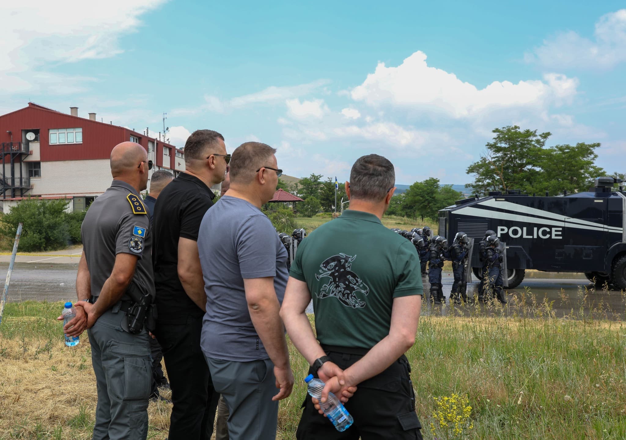 Rekrutët e rinj të Policisë trajnohen për menaxhimin e turmave të dhunshme