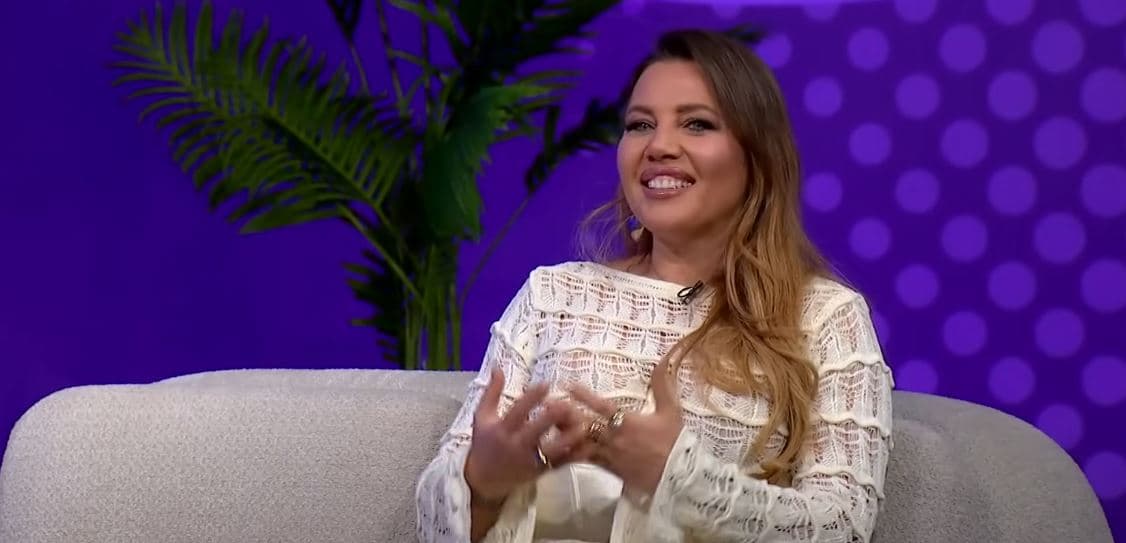 Gerta Gixhari për Gjestin: E kam uruar për këngën e re, më pëlqeu shumë (VIDEO)