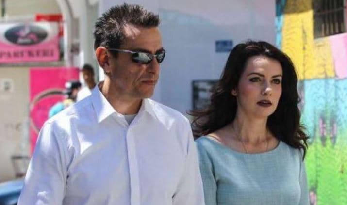 Vdes ish-bashkëshorti i Grida Dumës
