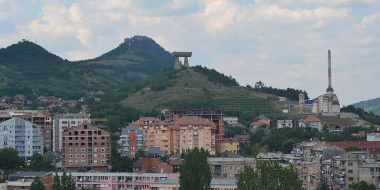 Detaje nga rrahja në veri të Mitrovicës, njëri nga të arrestuarit ndalohet për 48 orë