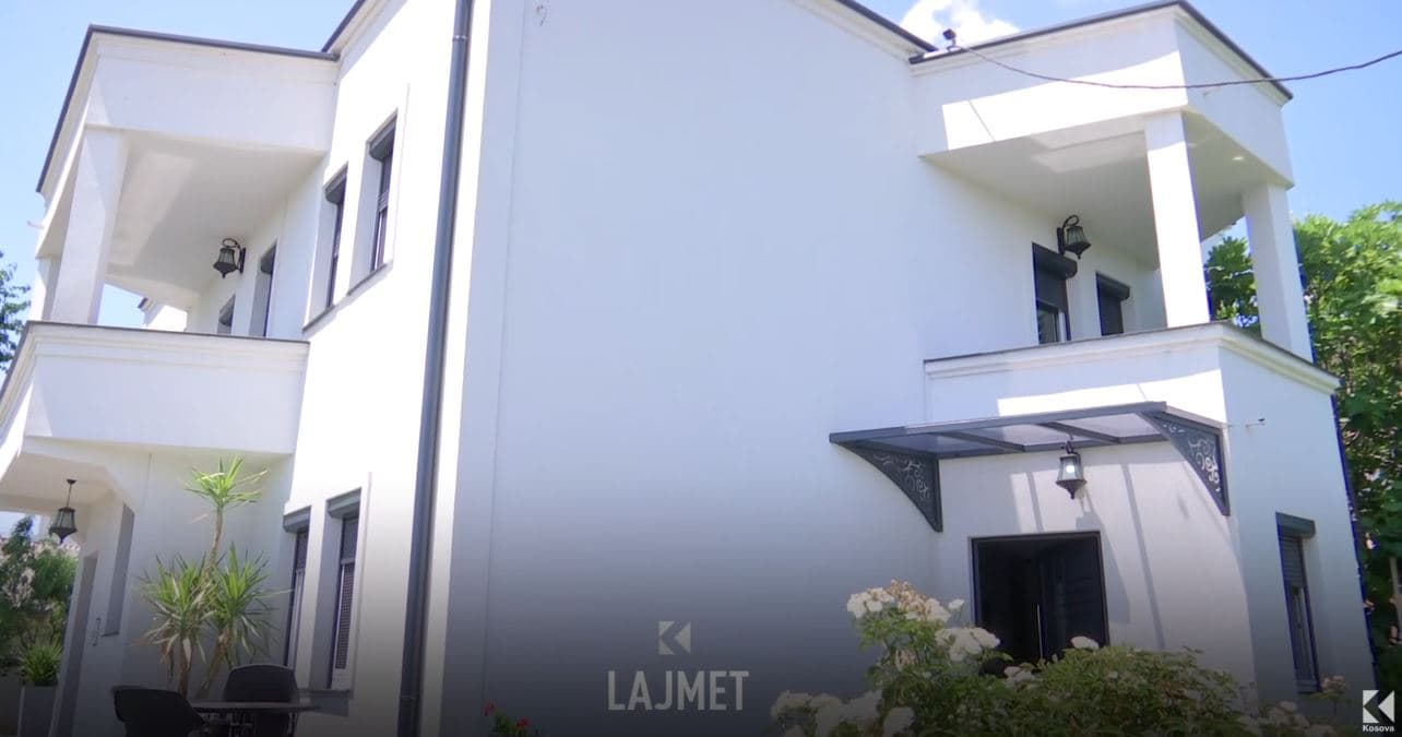 Krimi në Pejë: Mërgimtarit i vidhen 70.000 euro para e stoli (VIDEO)