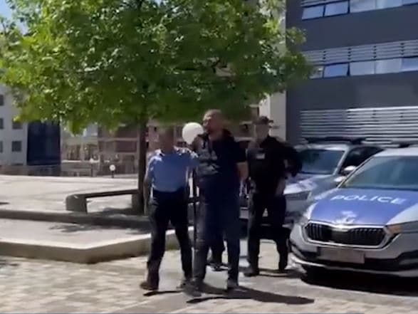 Aksioni "Qielli i thyer", dy të arrestuar sillen në gjykatë (VIDEO)