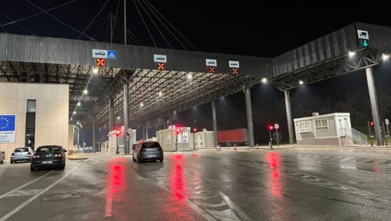 Pas Nikolla Vujoviqit, deportohen nga Kosova edhe dy serbë të tjerë