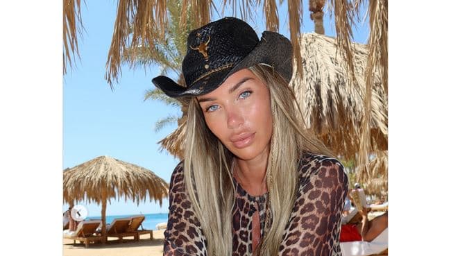 Adelina Tahiri shkëlqen në pushime: “Shifmi syt e thuj Mashalla”