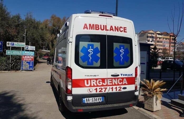 Aksident me vdekje në Përrenjas, vetura përplas kalimtaren