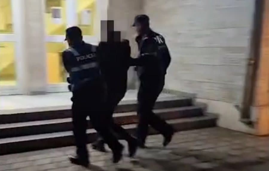Përndoqi 23-vjeçaren dhe familjarët e saj, në pranga 35-vjeçari në Durrës