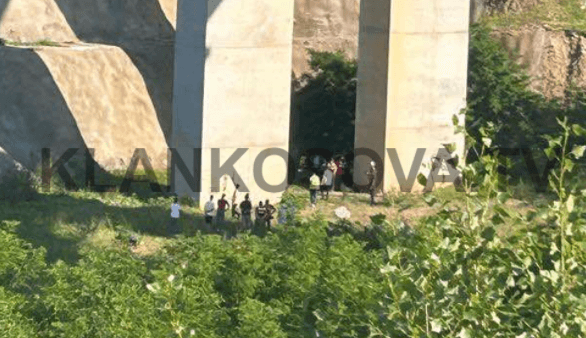 Tragjedia te ura e Kaçanikut: Aksidenti s’ishte shkaktar i vdekjes, i riu dyshohet se ra nga lartësia (FOTO)