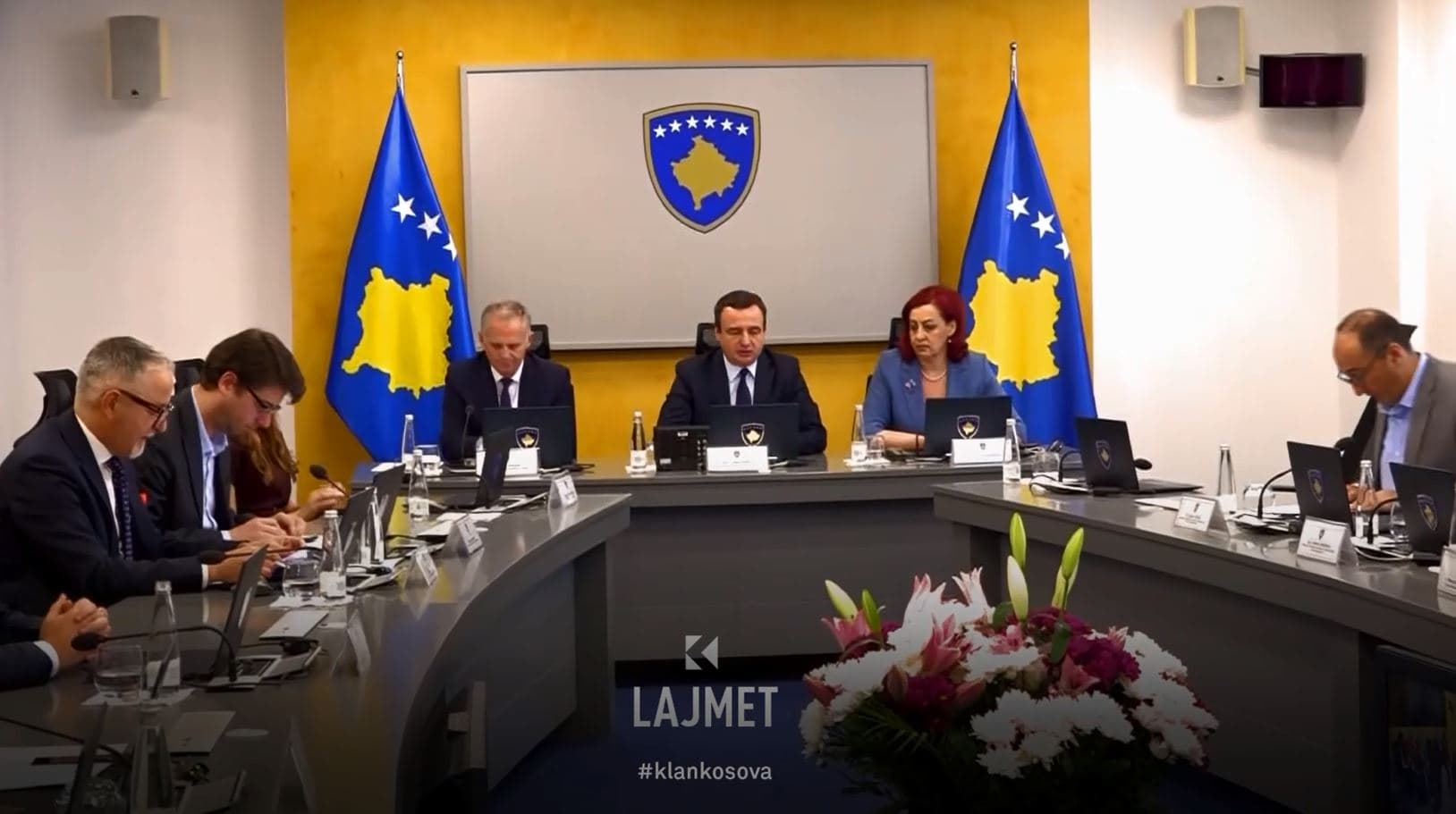 Vlerësimi i monitoruesve: Vendimet e Kurtit si kryeministër në detyrë, shkelje ligji (VIDEO)