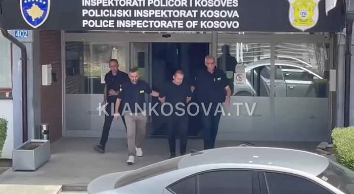 Aksioni kundër spiunazhit: Në shtëpinë e Bojan Jevtiqit u gjetën dokumente konfidenciale, para dhe armë