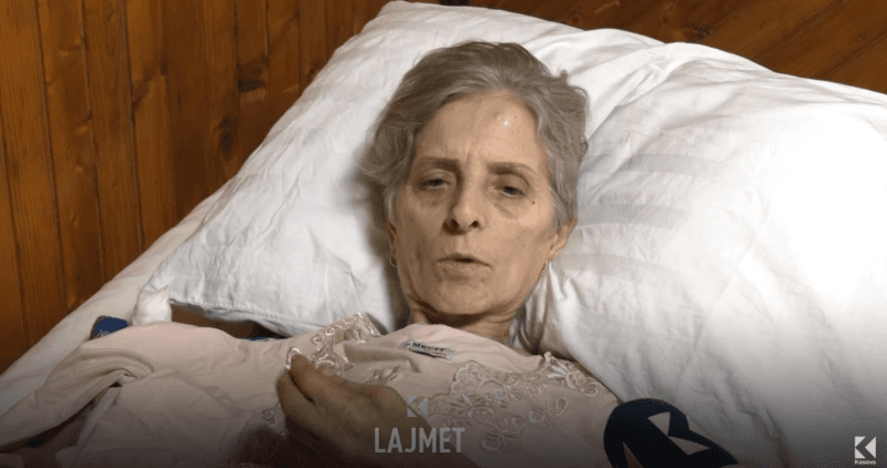 Gruaja e aksidentuar: S’e trajtoi emergjenca, mbeti e palëvizshme (VIDEO)