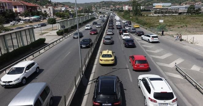 Aksident tragjik në autostradën Tiranë–Durrës, humb jetën një 66-vjeçar