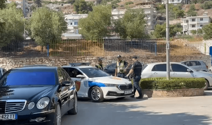 Të shtëna me armë zjarri në Sarandë, plagosen dy persona