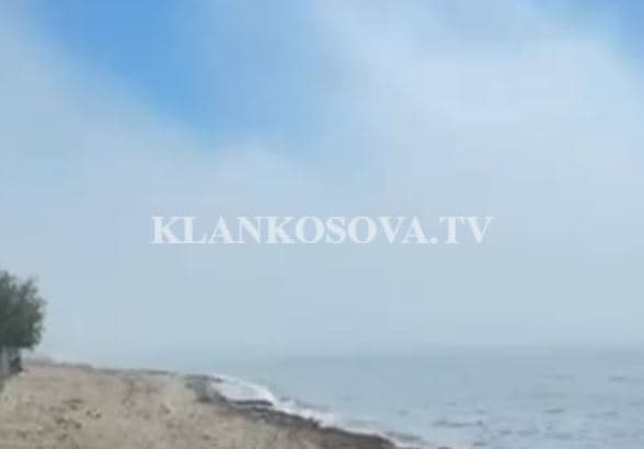 Fenomen i pazakontë në Shëngjin, bregdeti mbulohet nga mjegull e dendur