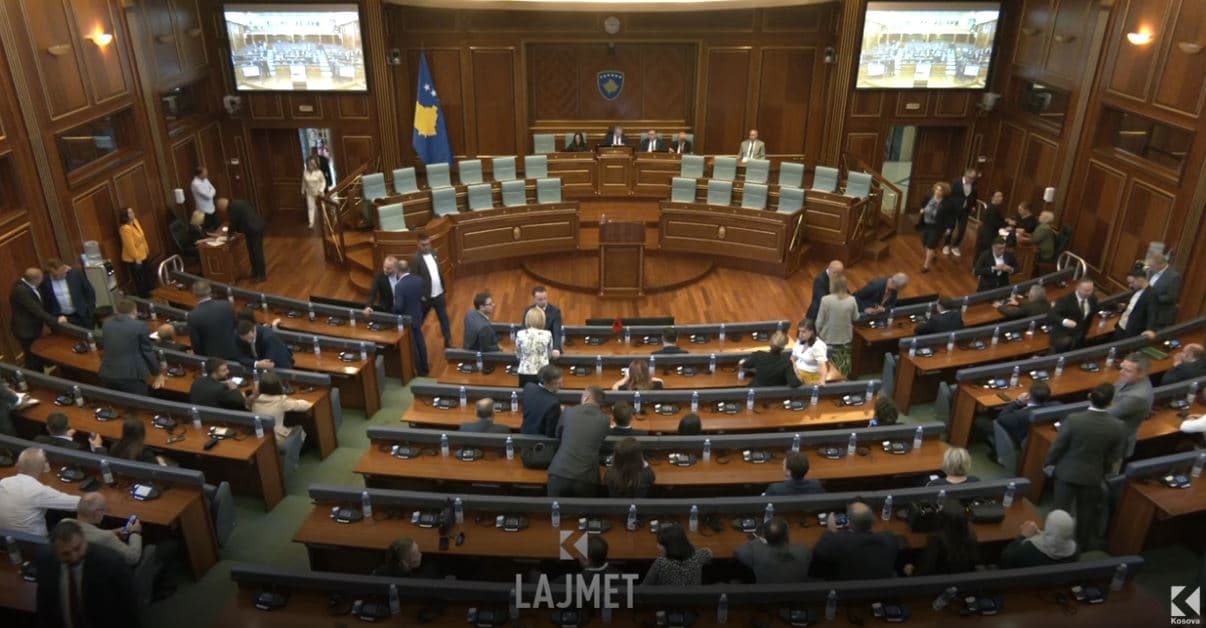 Kuvendi i pakonstituuar, mungon Kurti - i garantuar edhe dështimi 45 (VIDEO)