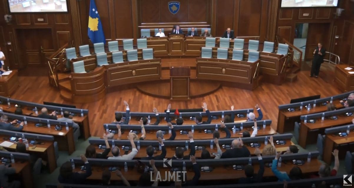 Vendimi i Kushtetueses: VV-së mund t’i humbë e drejta për kryetar Kuvendi (VIDEO)
