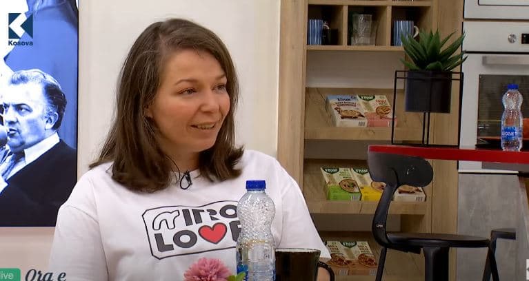 Rona Nishliu sjell jazz-in në Mitrovicë (VIDEO)