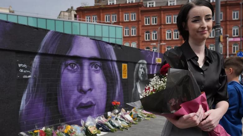 Lamtumira për “Princin e Errësirës”:  Kortezhi funeral i Ozzy Osbourne bën udhëtimin e fundit nëpër Birmingham