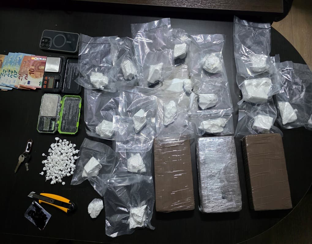 Antidroga në Prizren kap mbi 4 kg kokainë, vlera deri në 300 mijë euro