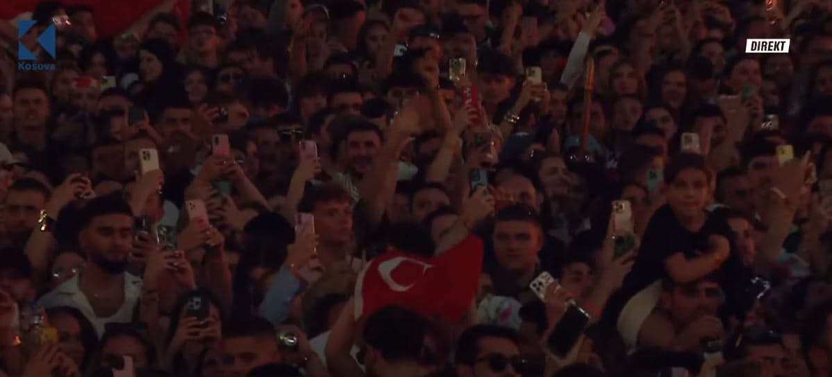 Festivali global: Dua Lipa e bën Kosovën kryeqendër të botës (VIDEO)
