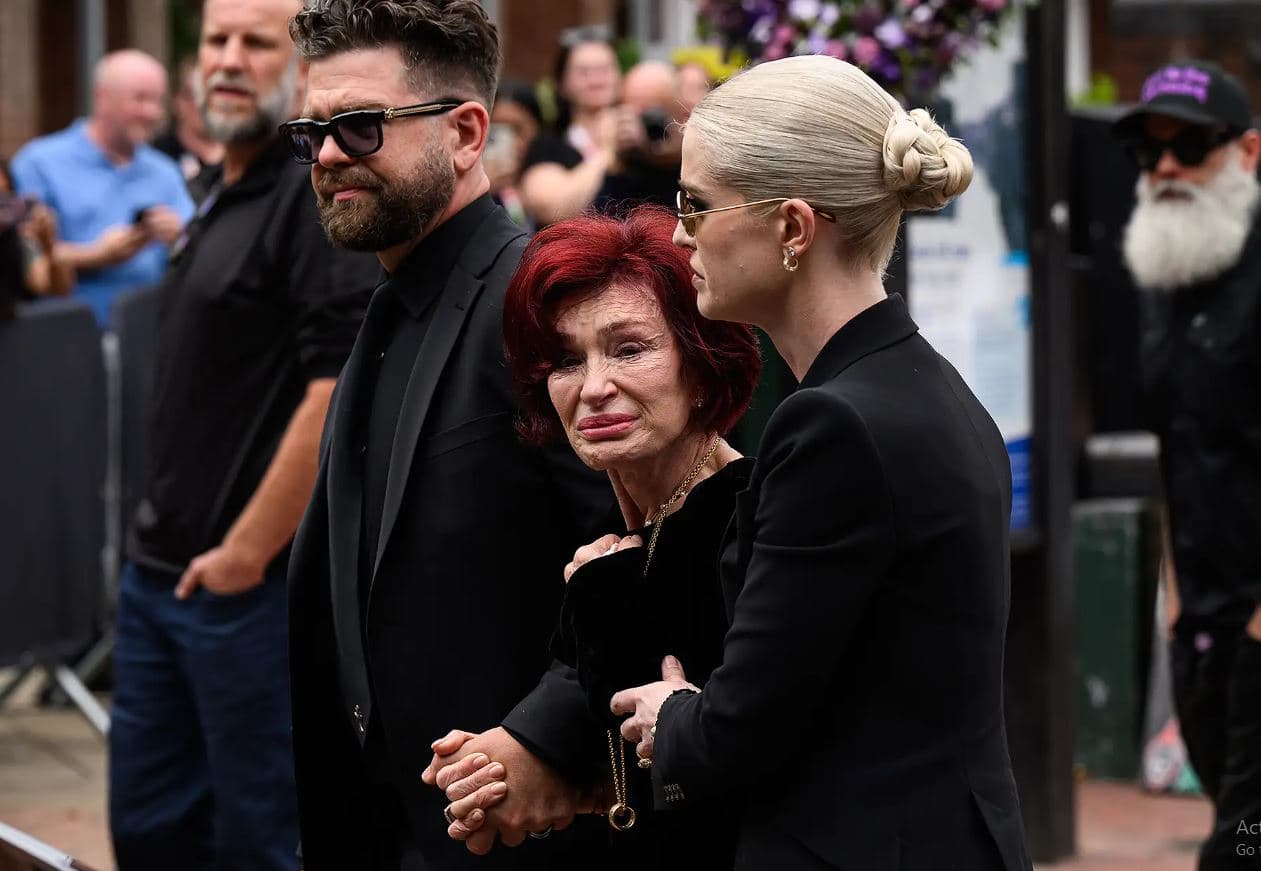 Sharon Osbourne thyen heshtjen pas vdekjes së bashkëshortit të saj, flet pas dy muajve