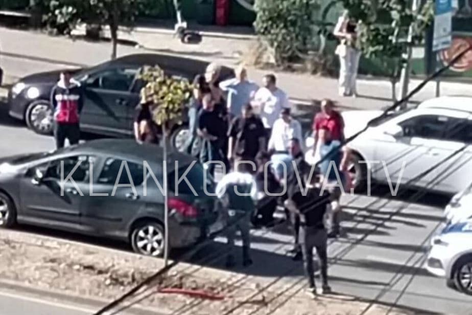 Këmbësori dërgohet për trajtim mjekësor pasi u godit nga vetura në “Rrugën C”