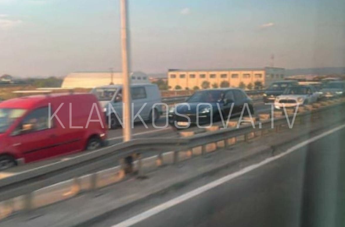 Aksidenti i rëndë në Vragoli, vazhdojnë kolonat në rrugën e Pejës (VIDEO)
