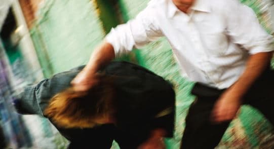 Përleshen mes vete dy vëllezër në Prishtinë