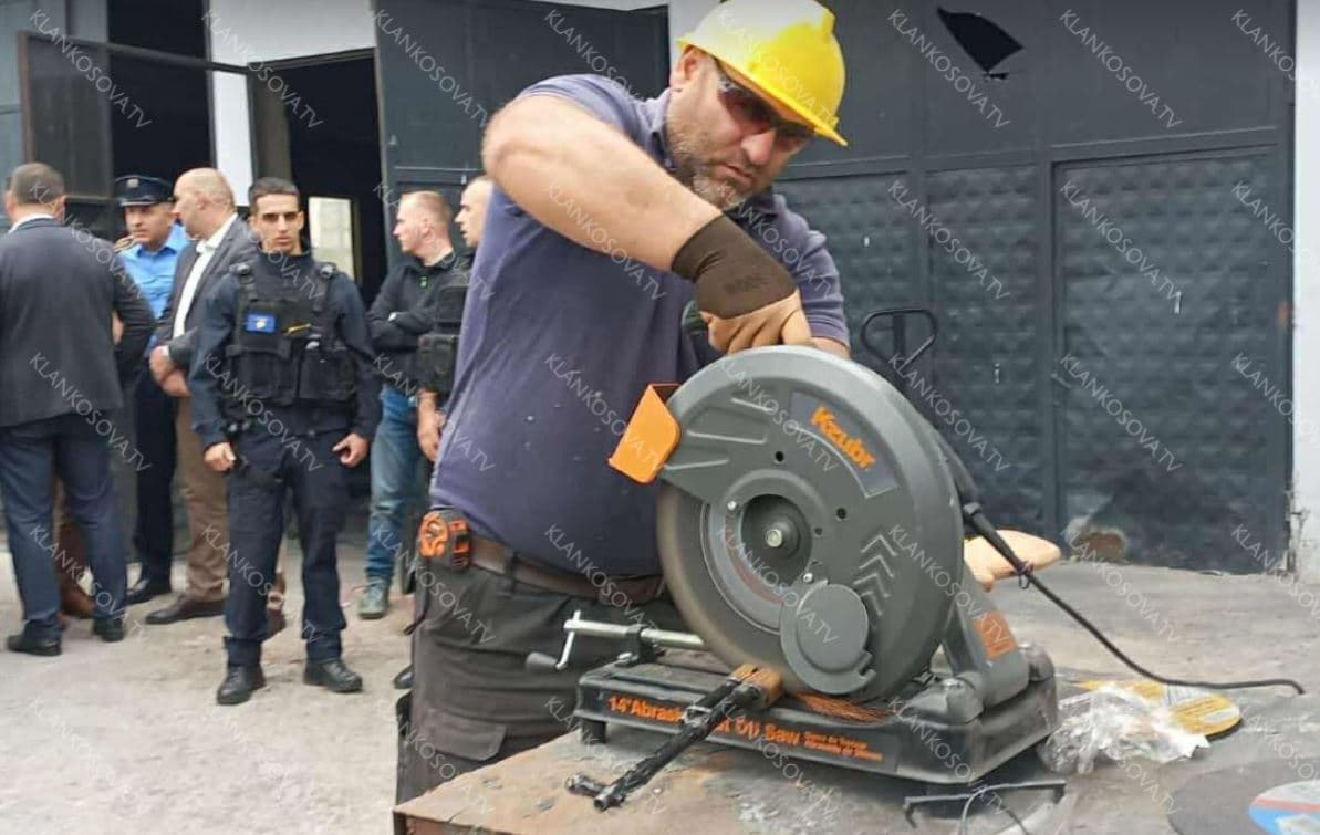Policia shkatërron armët e vogla dhe të lehta ilegale