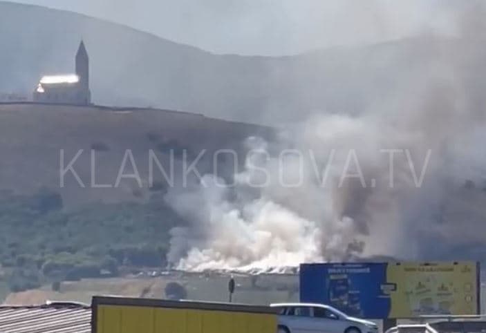Zjarr në afërsi të kishës së Llapushnikut